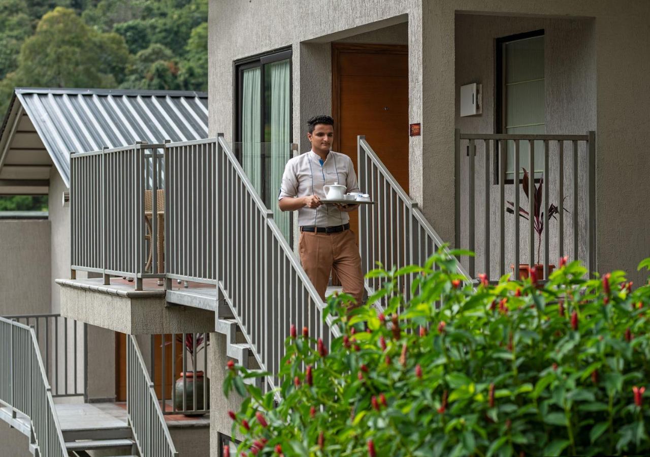 Niraamaya Retreats Samroha Athirappilly Eksteriør billede